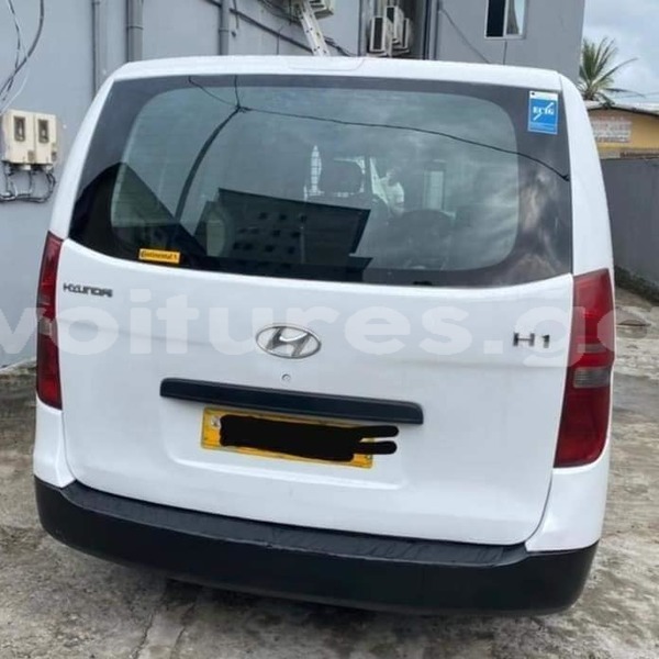 Big with watermark hyundai h1 estuaire libreville 7837