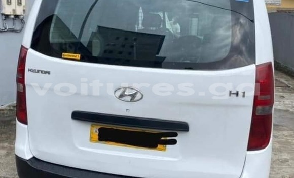 Acheter Occasion Voiture Hyundai H1 Blanc à Libreville, Estuaire Acheter Occasion Voiture Hyundai H1 Blanc à Libreville, Estuaire