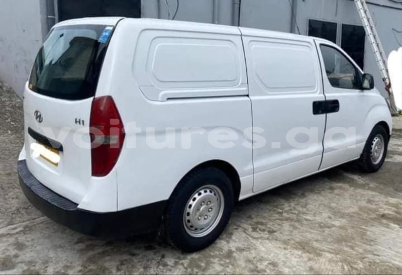 Big with watermark hyundai h1 estuaire libreville 7837