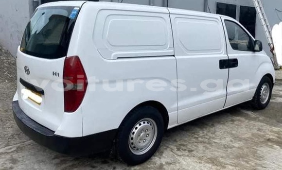 Acheter Occasion Voiture Hyundai H1 Blanc à Libreville, Estuaire Acheter Occasion Voiture Hyundai H1 Blanc à Libreville, Estuaire