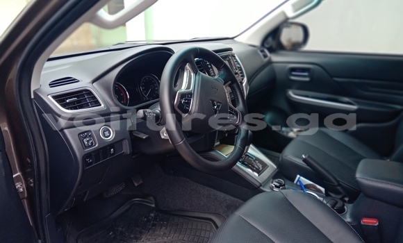 Sayi Imported Mitsubishi Montero Brown Mota in Libreville a estuary Sayi Imported Mitsubishi Montero Brown Mota in Libreville a estuary