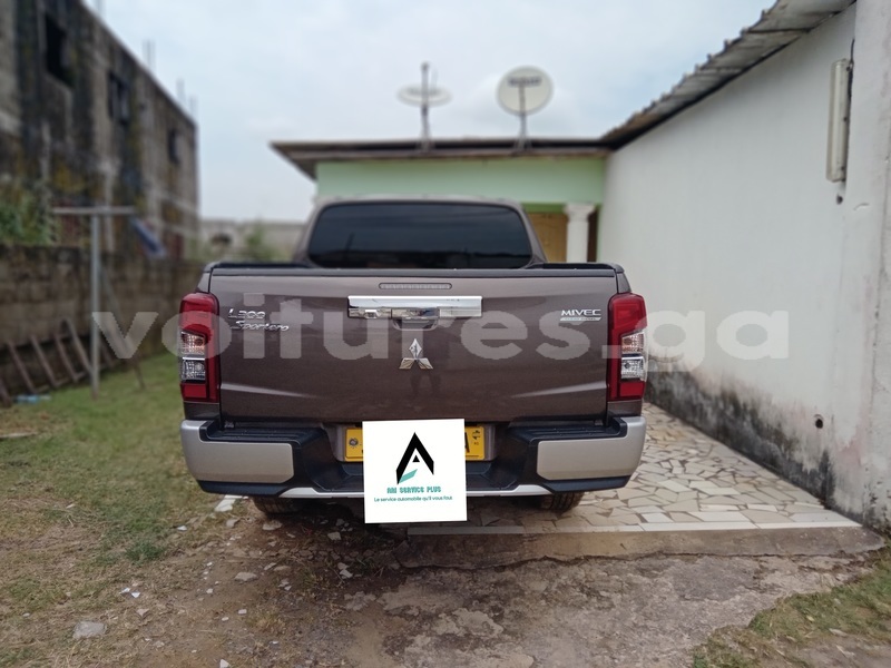 Big with watermark mitsubishi montero estuaire libreville 7844