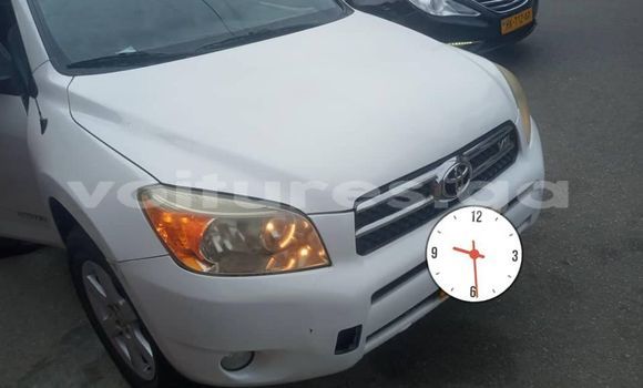 Acheter Occasion Voiture Toyota RAV4 Blanc à Libreville, Estuaire Acheter Occasion Voiture Toyota RAV4 Blanc à Libreville, Estuaire