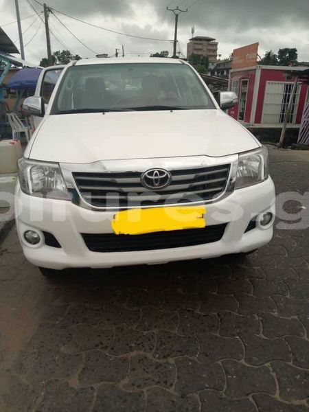 Big with watermark toyota hilux estuaire libreville 7849