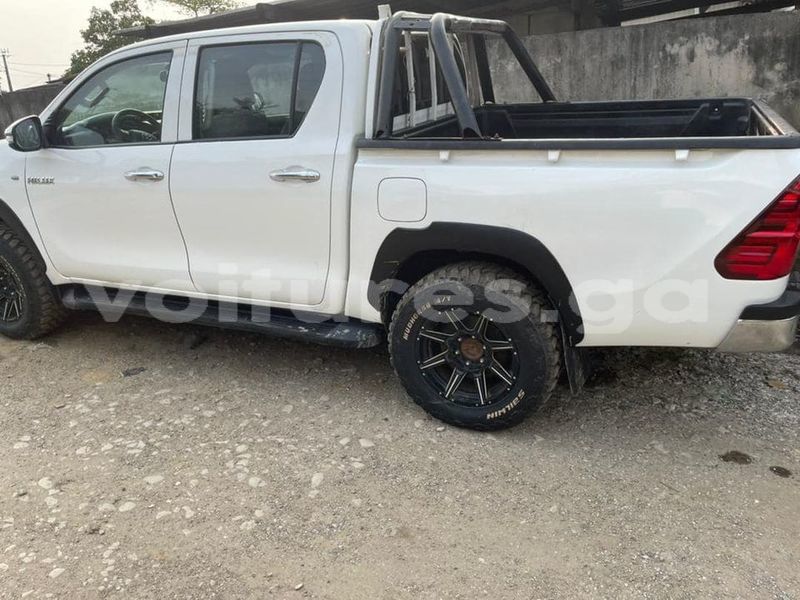 Big with watermark toyota hilux estuaire libreville 7850