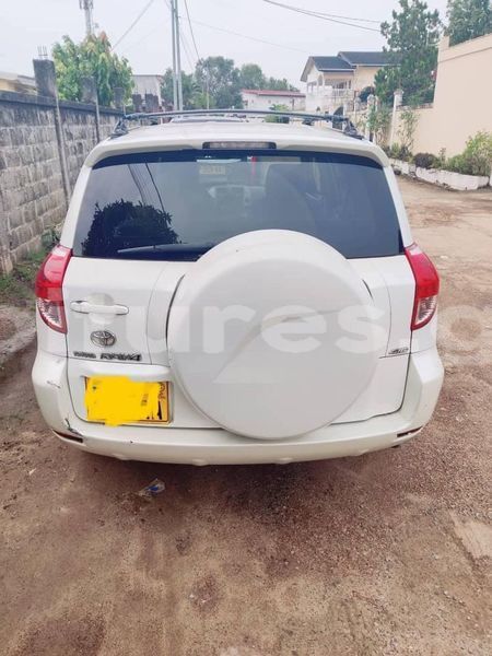 Big with watermark toyota rav4 estuaire libreville 7857