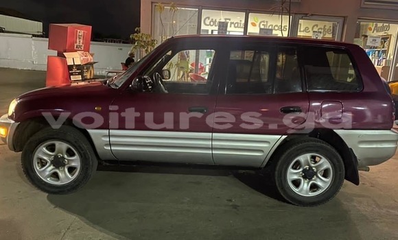 Acheter Occasion Voiture Toyota RAV4 Rouge à Libreville, Estuaire Acheter Occasion Voiture Toyota RAV4 Rouge à Libreville, Estuaire