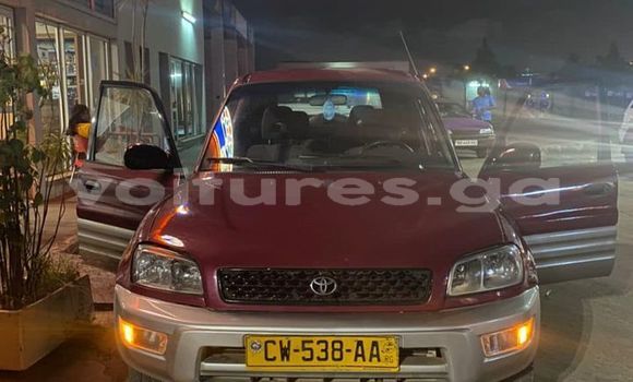 Acheter Occasion Voiture Toyota RAV4 Rouge à Libreville, Estuaire Acheter Occasion Voiture Toyota RAV4 Rouge à Libreville, Estuaire