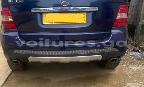 Acheter Occasion Voiture Mercedes-Benz ML–Class Bleu à Libreville, Estuaire Acheter Occasion Voiture Mercedes-Benz ML–Class Bleu à Libreville, Estuaire
