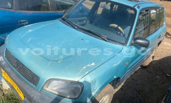 Acheter Occasion Voiture Toyota RAV4 Bleu à Libreville, Estuaire Acheter Occasion Voiture Toyota RAV4 Bleu à Libreville, Estuaire