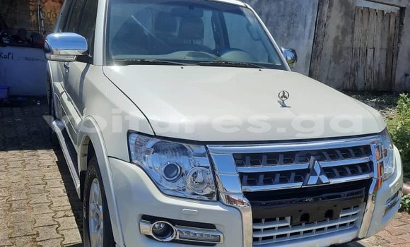 Acheter Occasion Voiture Mitsubishi Pajero Blanc à Libreville, Estuaire