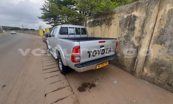 Buy Used Toyota Hilux Silver Car in Libreville in Estuary Buy Used Toyota Hilux Silver Car in Libreville in Estuary