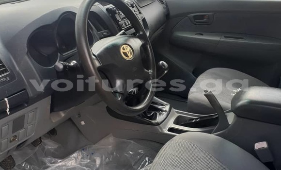 Buy Used Toyota Hilux Silver Car in Libreville in Estuary Buy Used Toyota Hilux Silver Car in Libreville in Estuary