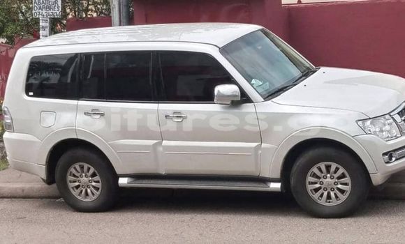 Acheter Occasion Voiture Mitsubishi Pajero Blanc à Libreville, Estuaire Acheter Occasion Voiture Mitsubishi Pajero Blanc à Libreville, Estuaire
