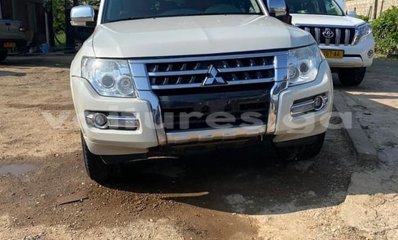 Acheter Occasion Voiture Mitsubishi Pajero Blanc à Libreville, Estuaire Acheter Occasion Voiture Mitsubishi Pajero Blanc à Libreville, Estuaire