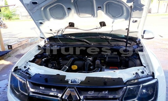 Acheter Occasion Voiture Renault Duster Blanc à Libreville, Estuaire Acheter Occasion Voiture Renault Duster Blanc à Libreville, Estuaire