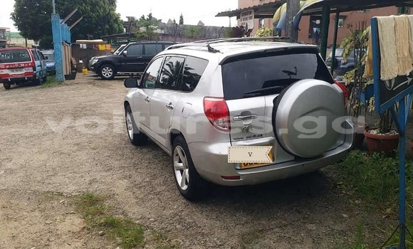 Acheter Occasion Voiture Toyota RAV4 Gris à Libreville, Estuaire Acheter Occasion Voiture Toyota RAV4 Gris à Libreville, Estuaire