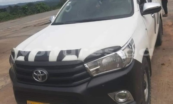 Acheter Occasion Voiture Toyota Hilux Blanc à Port–Gentil, Ogooué-Maritime Acheter Occasion Voiture Toyota Hilux Blanc à Port–Gentil, Ogooué-Maritime
