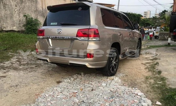 Acheter Occasion Voiture Toyota Land Cruiser Marron à Port–Gentil, Ogooué-Maritime Acheter Occasion Voiture Toyota Land Cruiser Marron à Port–Gentil, Ogooué-Maritime