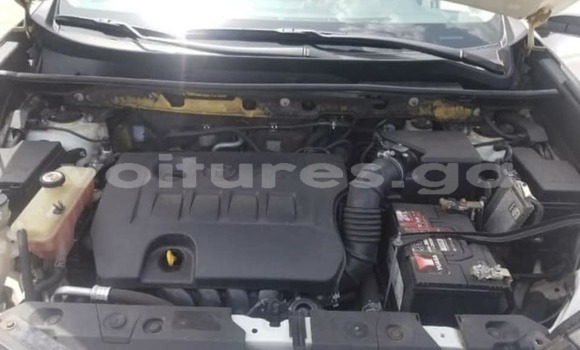 Acheter Occasion Voiture Toyota RAV4 Blanc à Libreville, Estuaire Acheter Occasion Voiture Toyota RAV4 Blanc à Libreville, Estuaire