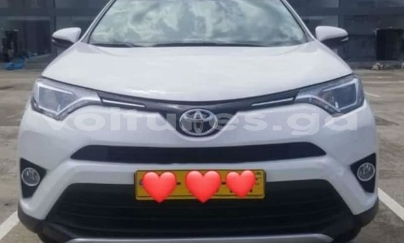 Acheter Occasion Voiture Toyota RAV4 Blanc à Libreville, Estuaire Acheter Occasion Voiture Toyota RAV4 Blanc à Libreville, Estuaire