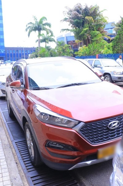 Big with watermark hyundai tucson estuaire libreville 7923