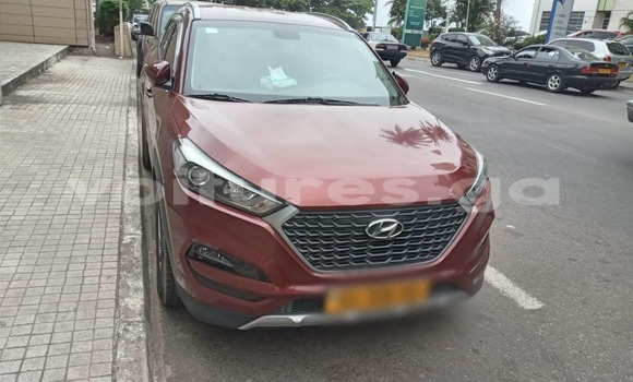 Sayi Imported Hyundai Tucson Red Mota in Libreville a estuary Sayi Imported Hyundai Tucson Red Mota in Libreville a estuary