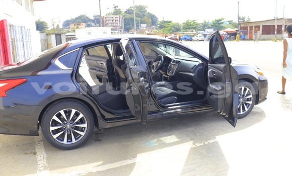 Sayi Imported Nissan Altima Black Mota in Libreville a estuary Sayi Imported Nissan Altima Black Mota in Libreville a estuary