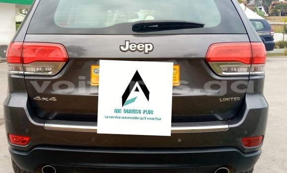 Sayi Na hannu Jeep Grand Cherokee Brown Mota in Libreville a estuary Sayi Na hannu Jeep Grand Cherokee Brown Mota in Libreville a estuary