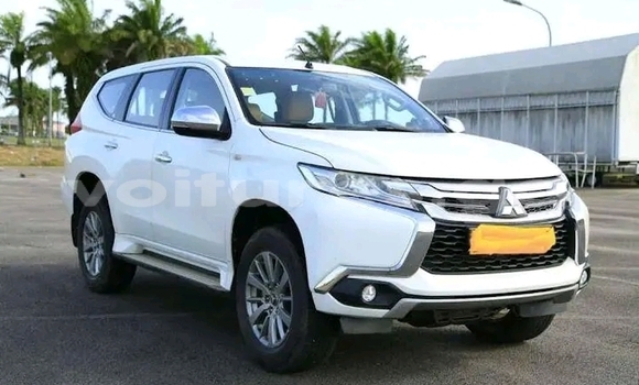 Acheter Occasion Voiture Mitsubishi Montero Sport Blanc à Libreville, Estuaire Acheter Occasion Voiture Mitsubishi Montero Sport Blanc à Libreville, Estuaire