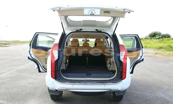 Acheter Occasion Voiture Mitsubishi Montero Sport Blanc à Libreville, Estuaire Acheter Occasion Voiture Mitsubishi Montero Sport Blanc à Libreville, Estuaire