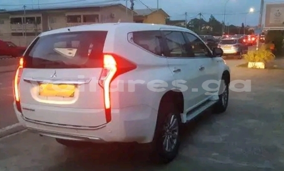 Acheter Occasion Voiture Mitsubishi Montero Sport Blanc à Libreville, Estuaire Acheter Occasion Voiture Mitsubishi Montero Sport Blanc à Libreville, Estuaire