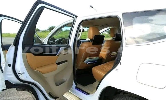 Acheter Occasion Voiture Mitsubishi Montero Sport Blanc à Libreville, Estuaire Acheter Occasion Voiture Mitsubishi Montero Sport Blanc à Libreville, Estuaire