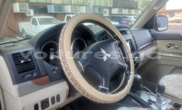 Acheter Occasion Voiture Mitsubishi Pajero Blanc à Libreville, Estuaire Acheter Occasion Voiture Mitsubishi Pajero Blanc à Libreville, Estuaire