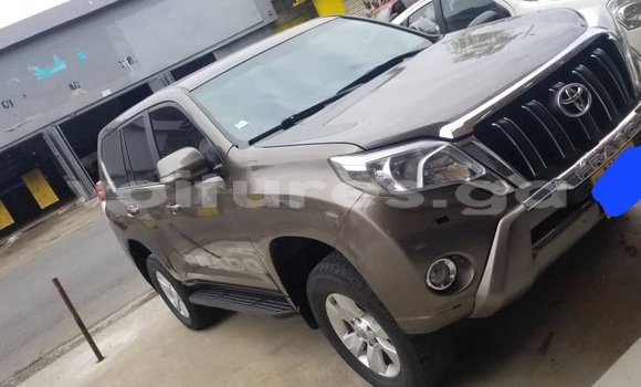 Sayi Na hannu Toyota Land Cruiser Prado Azurfa Mota in Libreville a estuary