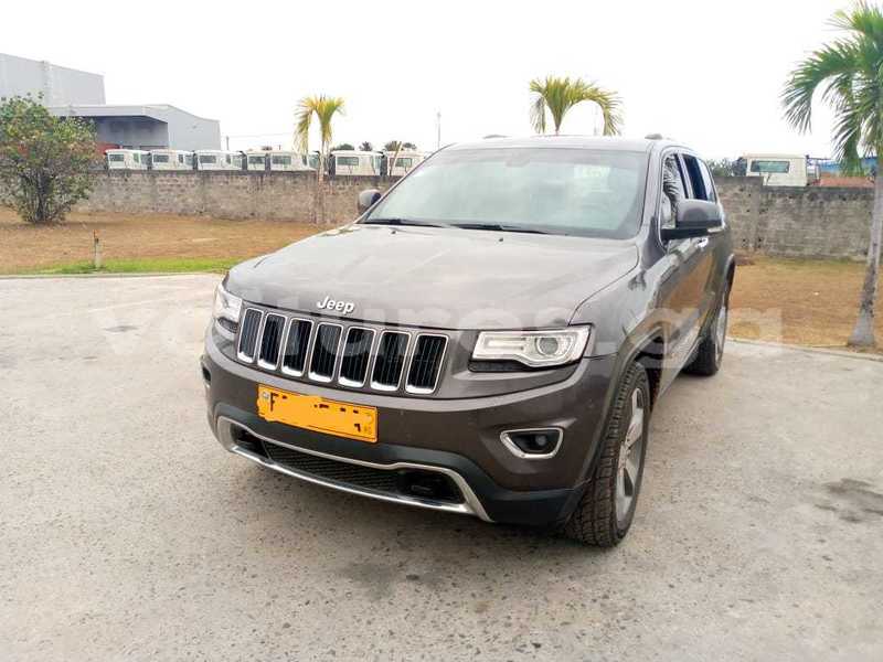 Big with watermark jeep grand cherokee estuaire libreville 7951