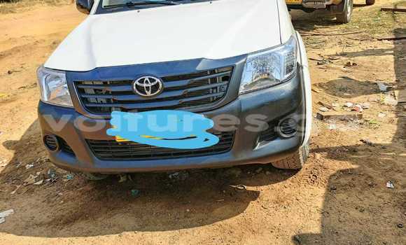 Acheter Occasion Voiture Toyota Hilux Blanc à Libreville, Estuaire Acheter Occasion Voiture Toyota Hilux Blanc à Libreville, Estuaire