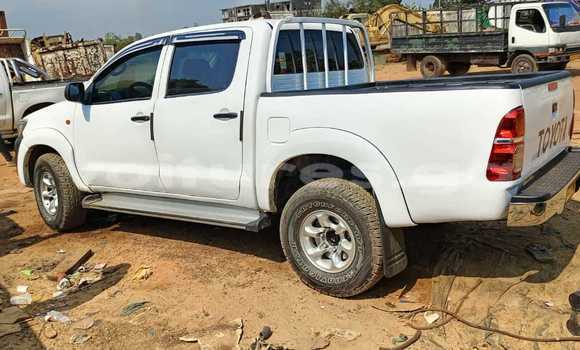 Acheter Occasion Voiture Toyota Hilux Blanc à Libreville, Estuaire Acheter Occasion Voiture Toyota Hilux Blanc à Libreville, Estuaire