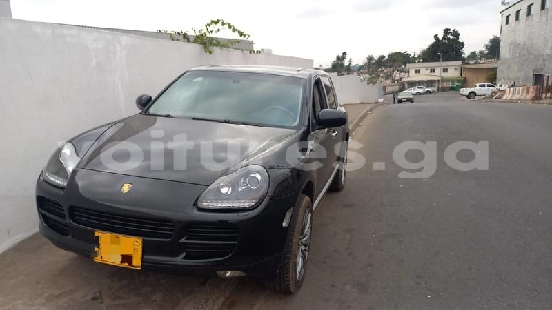 Big with watermark porsche cayenne estuaire libreville 7957