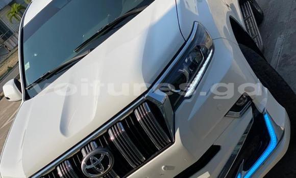 Acheter Occasion Voiture Toyota Land Cruiser Prado Blanc à Libreville, Estuaire Acheter Occasion Voiture Toyota Land Cruiser Prado Blanc à Libreville, Estuaire
