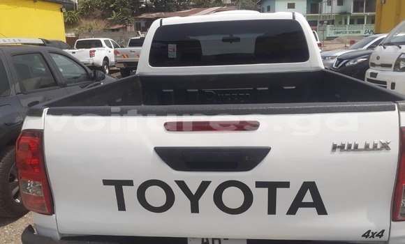 Acheter Occasion Voiture Toyota Hilux Blanc à Libreville, Estuaire Acheter Occasion Voiture Toyota Hilux Blanc à Libreville, Estuaire