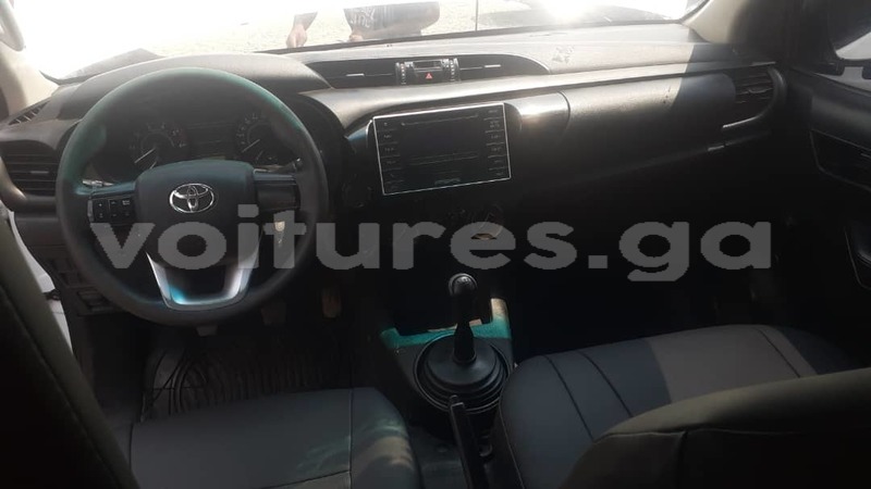 Big with watermark toyota hilux estuaire libreville 7961