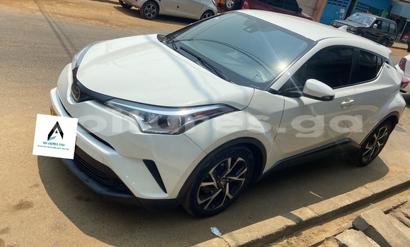 Acheter Occasion Voiture Toyota C-HR Blanc à Libreville, Estuaire