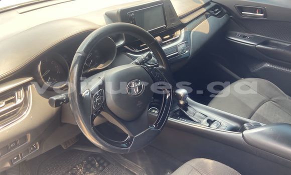 Sayi Na hannu Toyota C-HR White Mota in Libreville a estuary Sayi Na hannu Toyota C-HR White Mota in Libreville a estuary