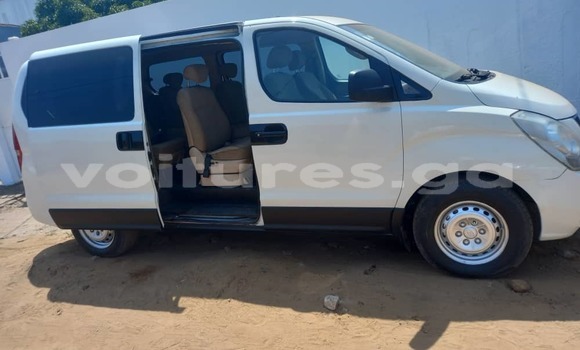 Acheter Occasion Voiture Hyundai H1 Blanc à Libreville, Estuaire Acheter Occasion Voiture Hyundai H1 Blanc à Libreville, Estuaire