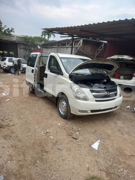 Big with watermark hyundai h1 estuaire libreville 7965