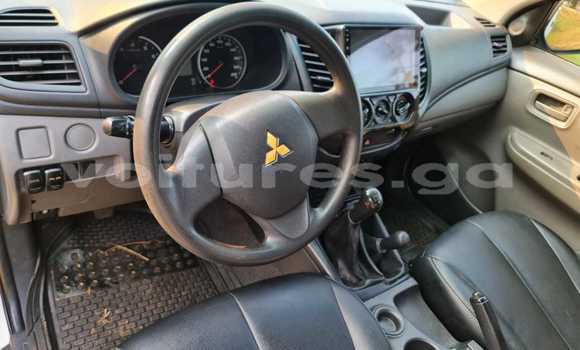 Acheter Occasion Voiture Mitsubishi L200 Blanc à Libreville, Estuaire Acheter Occasion Voiture Mitsubishi L200 Blanc à Libreville, Estuaire