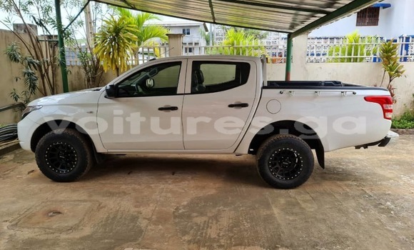 Acheter Occasion Voiture Mitsubishi L200 Blanc à Libreville, Estuaire Acheter Occasion Voiture Mitsubishi L200 Blanc à Libreville, Estuaire