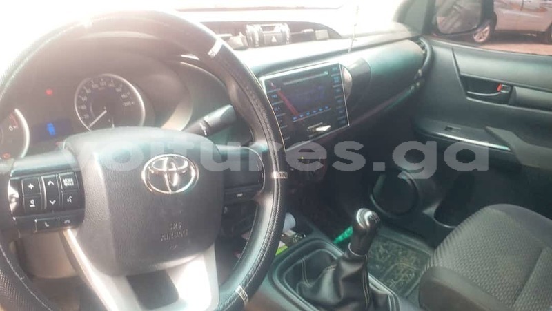 Big with watermark toyota hilux estuaire libreville 7976