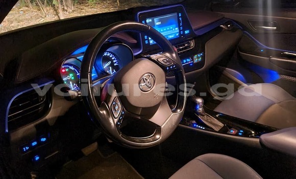 Buy Used Toyota C-HR Silver Car in Libreville in Estuary Buy Used Toyota C-HR Silver Car in Libreville in Estuary